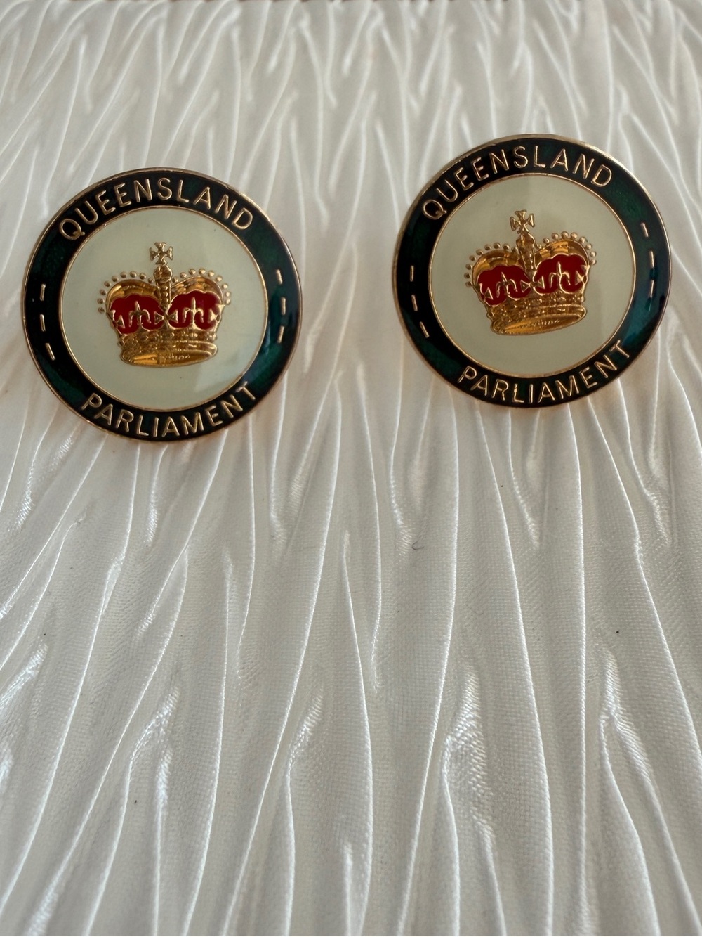 VINTAGE A.J. Parkes Cufflinks Crown Queensland Parliament Australia Collectible